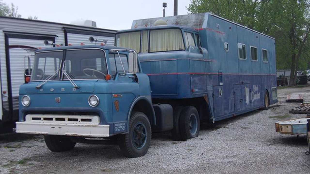 1970 Ford C900 Custom RV