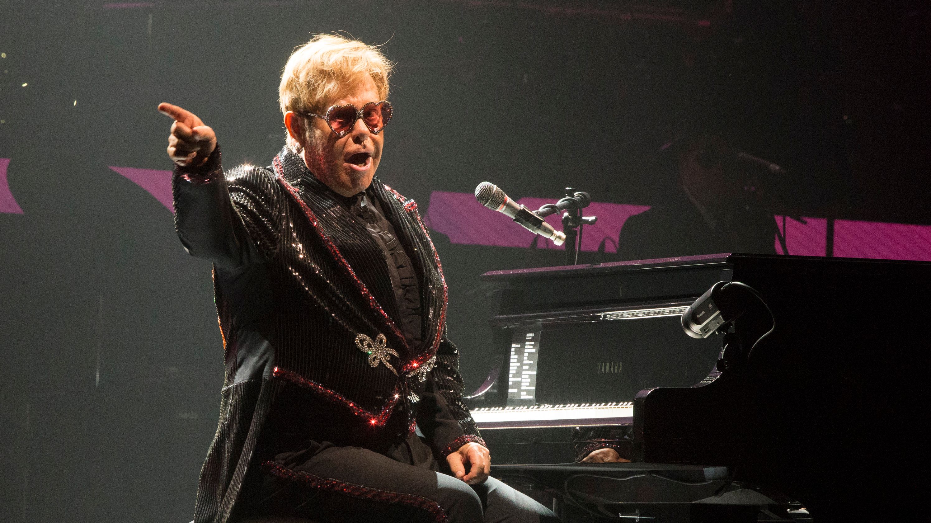 elton john performing