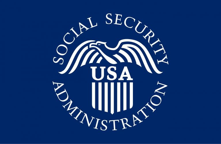 there-are-actually-benefits-to-taking-social-security-checks-at-62