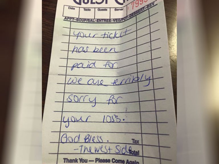 Waitress pays for couple's meal after the loss of their baby