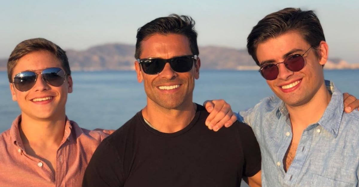 Kelly Ripa Posts Handsome Throwback Photo Of Her Husband And Sons Kelly Ripa Posts Handsome Throwback Photo Of Her Husband And Sons