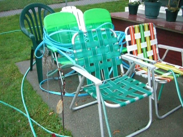 lawn chairs 