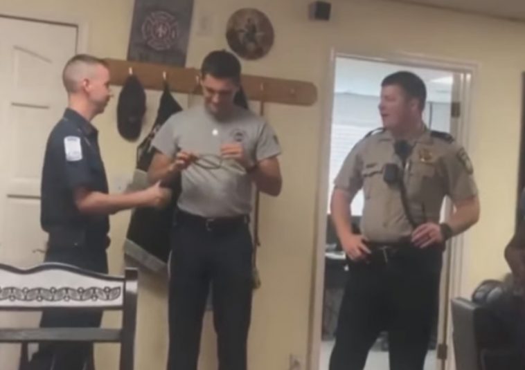 Color-Blind Firefighter Tears Up Seeing American Flag In Color