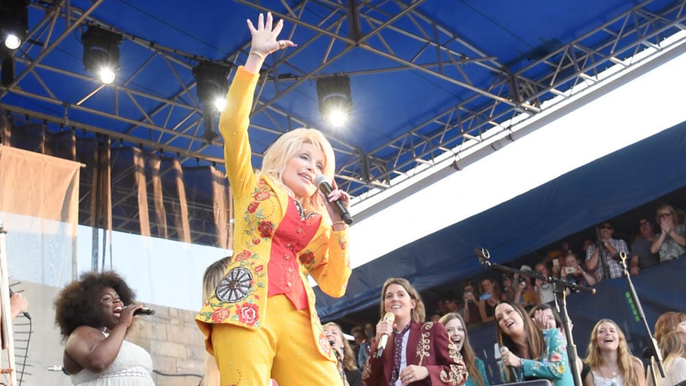 dolly parton newport folk festival