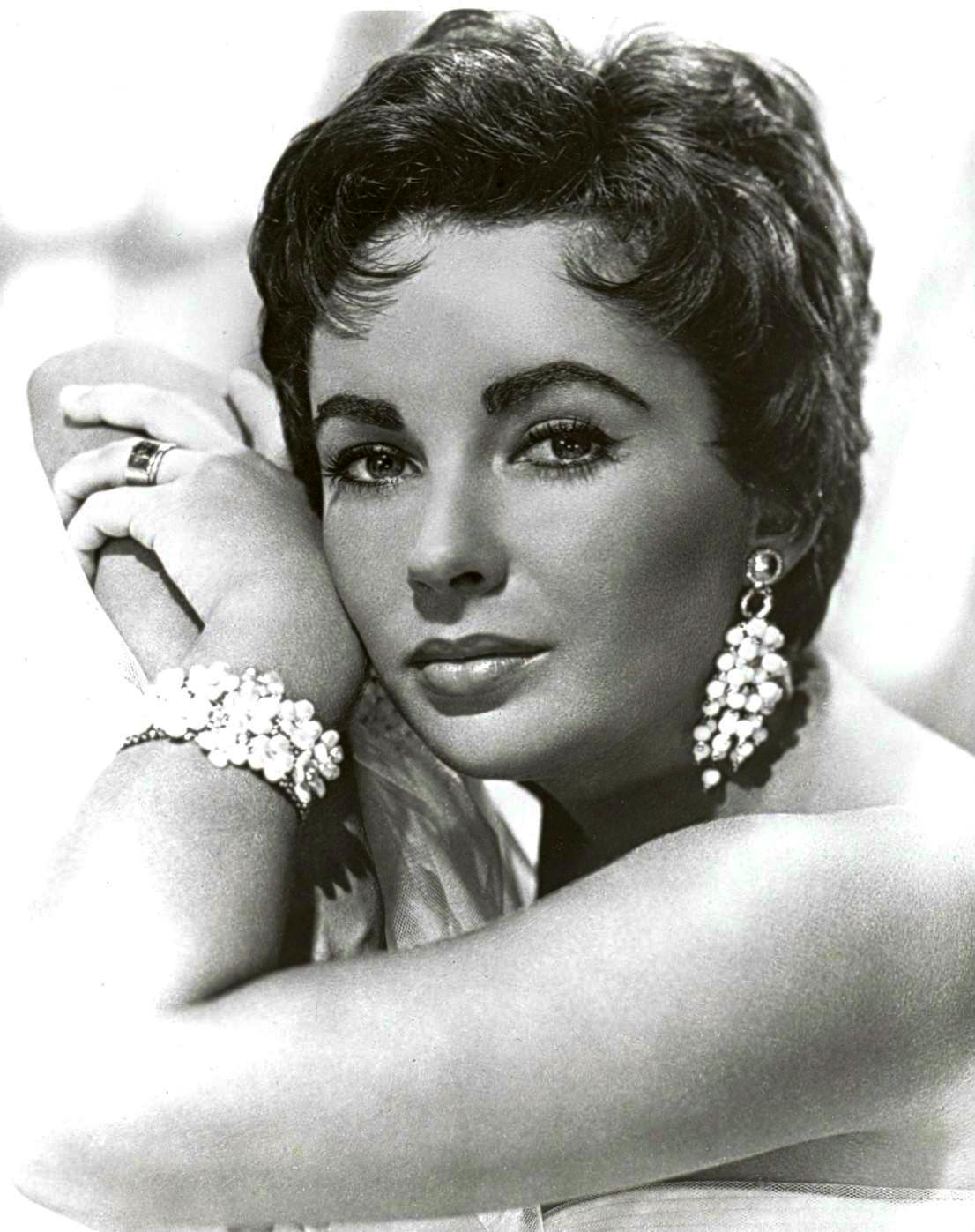 elizabeth taylor headshot