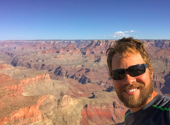 grandson takes grandma to visit all national parks