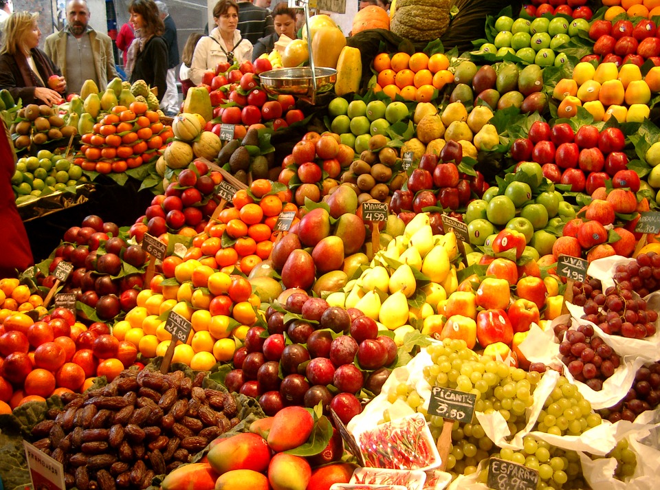 fruit and vegetable market 