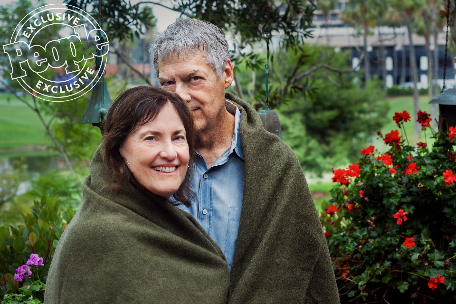 Couple Who Met at Woodstock Celebrates 50th Anniversary with Surprise Cake from Family