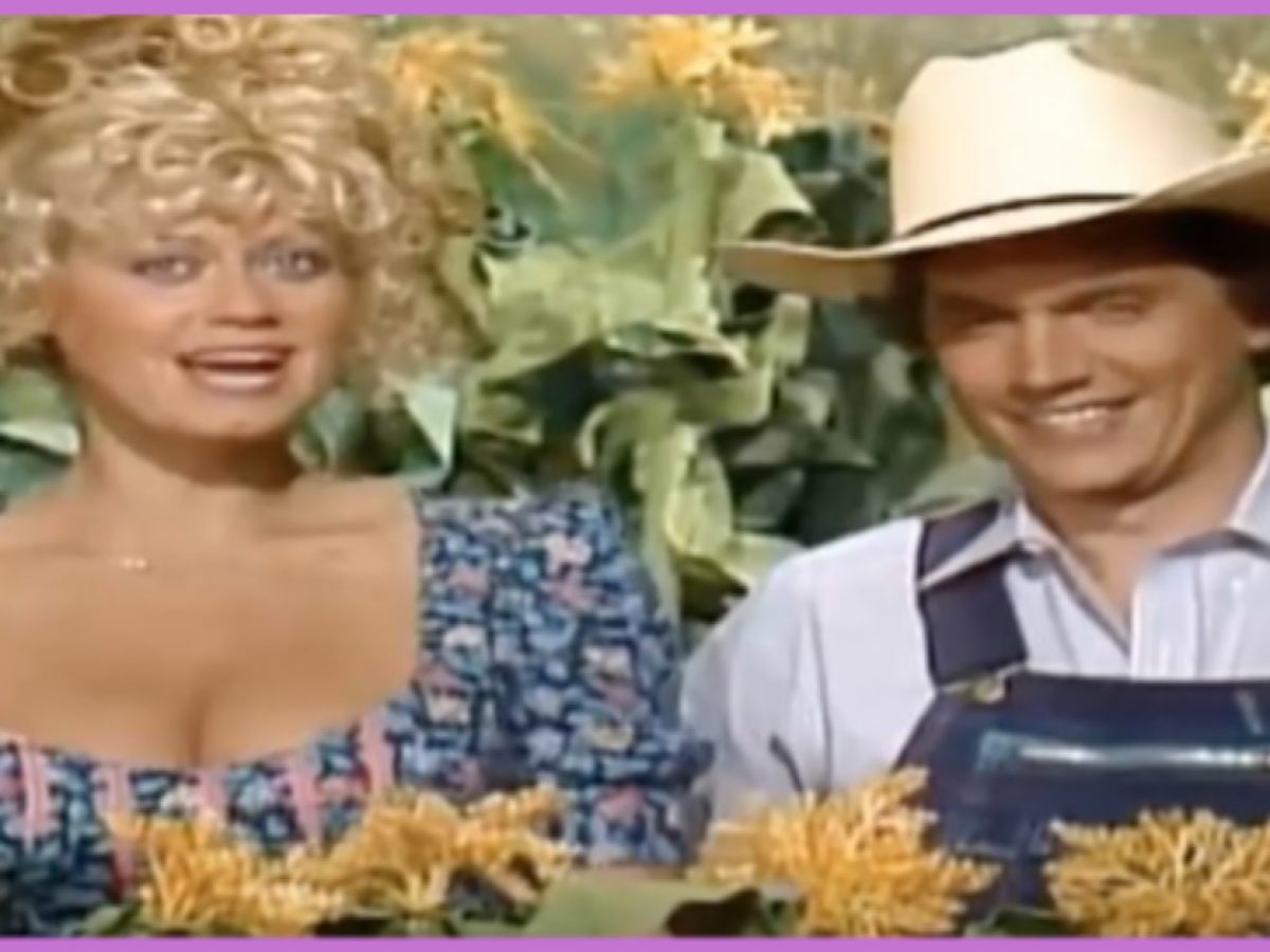 George Strait Proven Hilarious On This Hee Haw Sketch