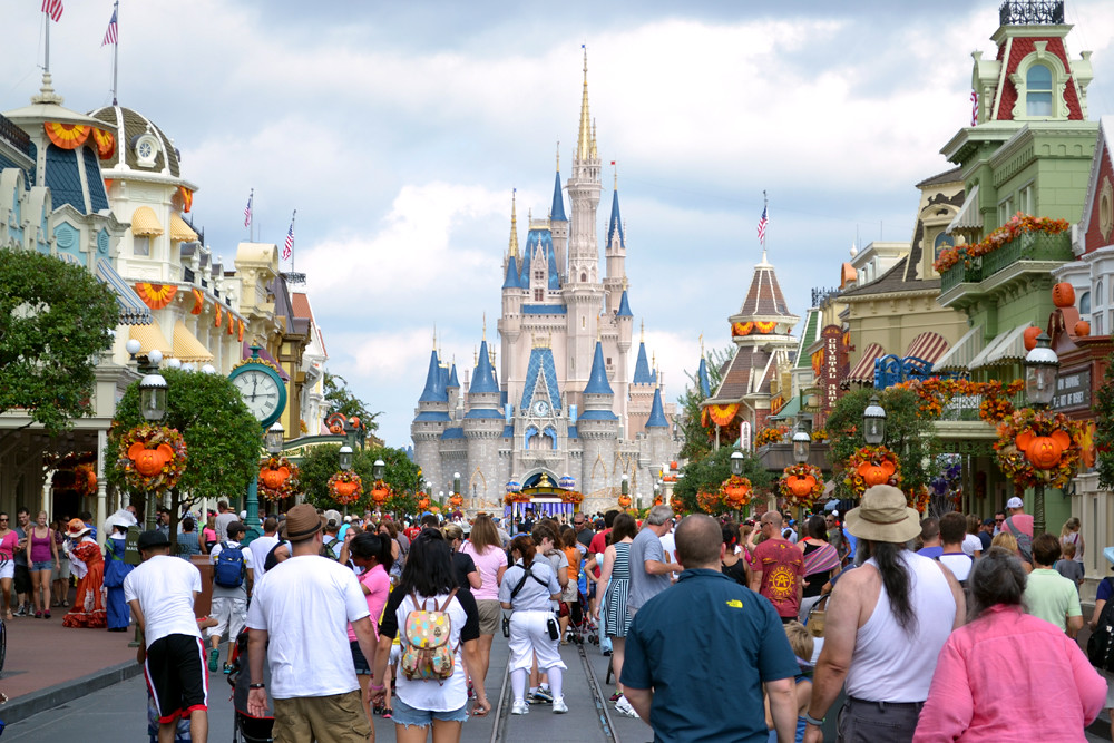 disney park main street