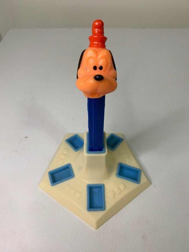 walt disney goofy pez dispenser 