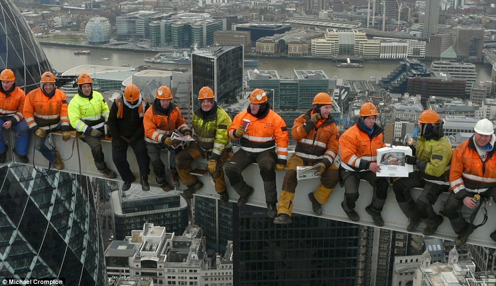 lunchtime on a skyscraper 1932 photo