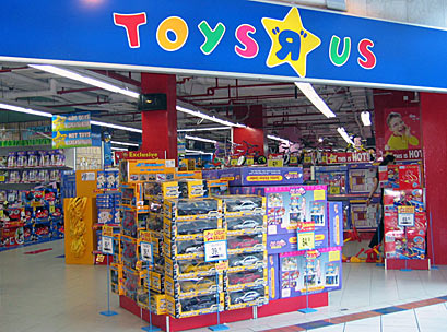 toys r us teaming up with target