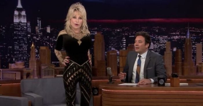 Dolly Parton pranks Jimmy Fallon with a fake story