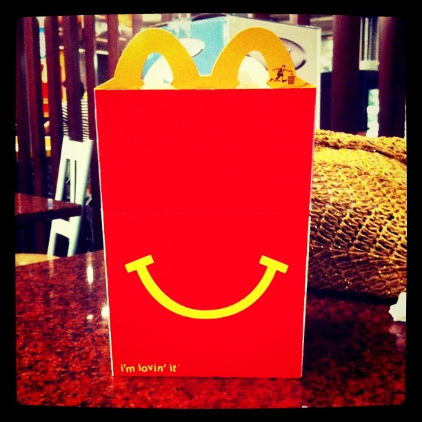 mcdonalds happy meal 