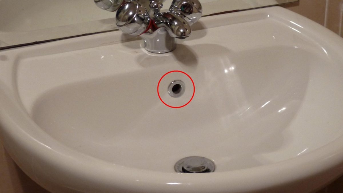 how to fix a hole in my bathroom sink