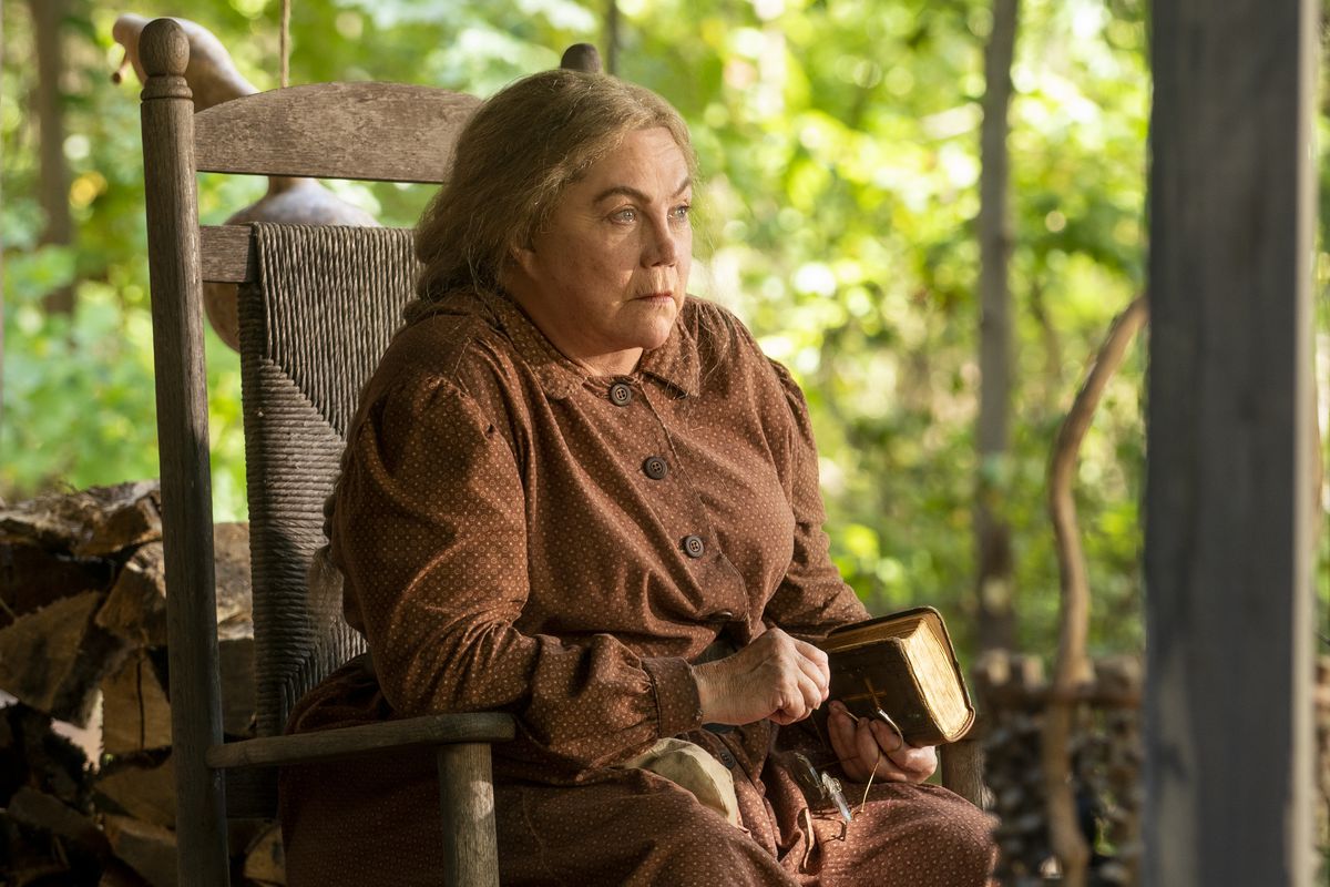 kathleen turner these old bones heartstrings netflix 