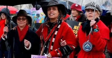 Sally Field arrested at Jane Fondas climate protest