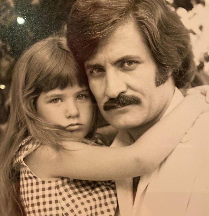 jennifer and john aniston young throwback photo