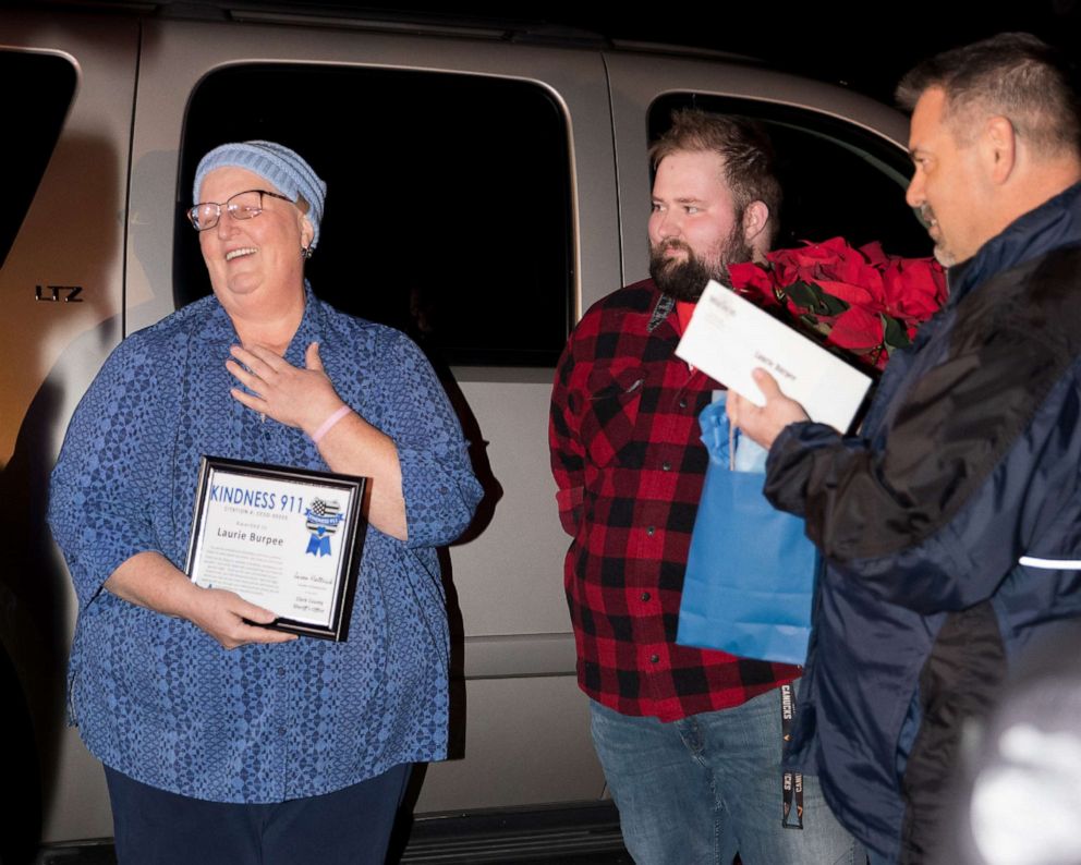 One Teacher Is Fighting Cancer, So Students Show Up Singing Christmas Carols On Her Front Lawn