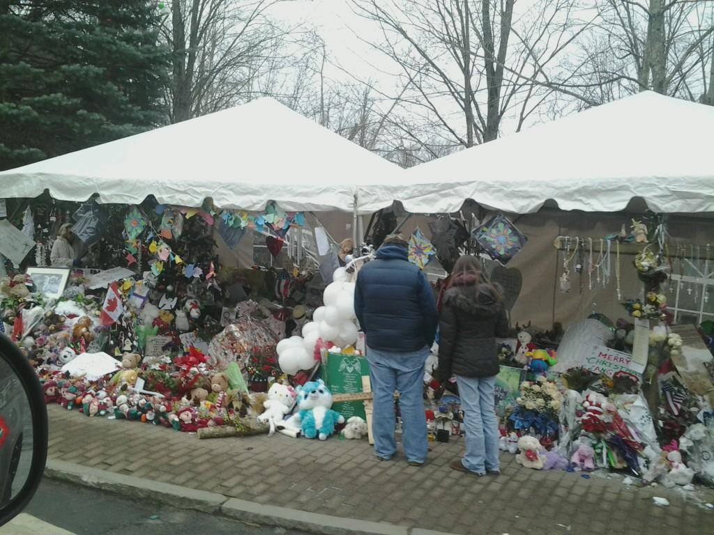 sandy hook memorial 