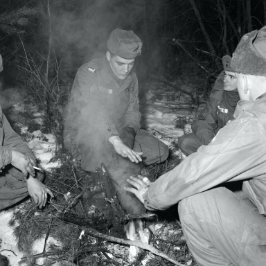 Eight Rare Photos Of Elvis Presley When He Was Serving In The Army