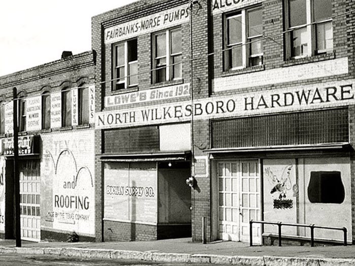 photos of lowe's when it first opened