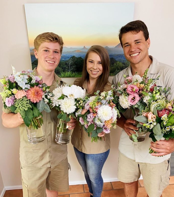 bindi robert irwin chandler powell flowers 