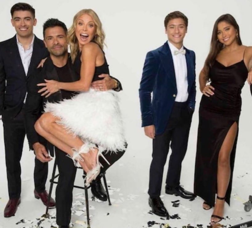 kelly ripa mark consuelos family