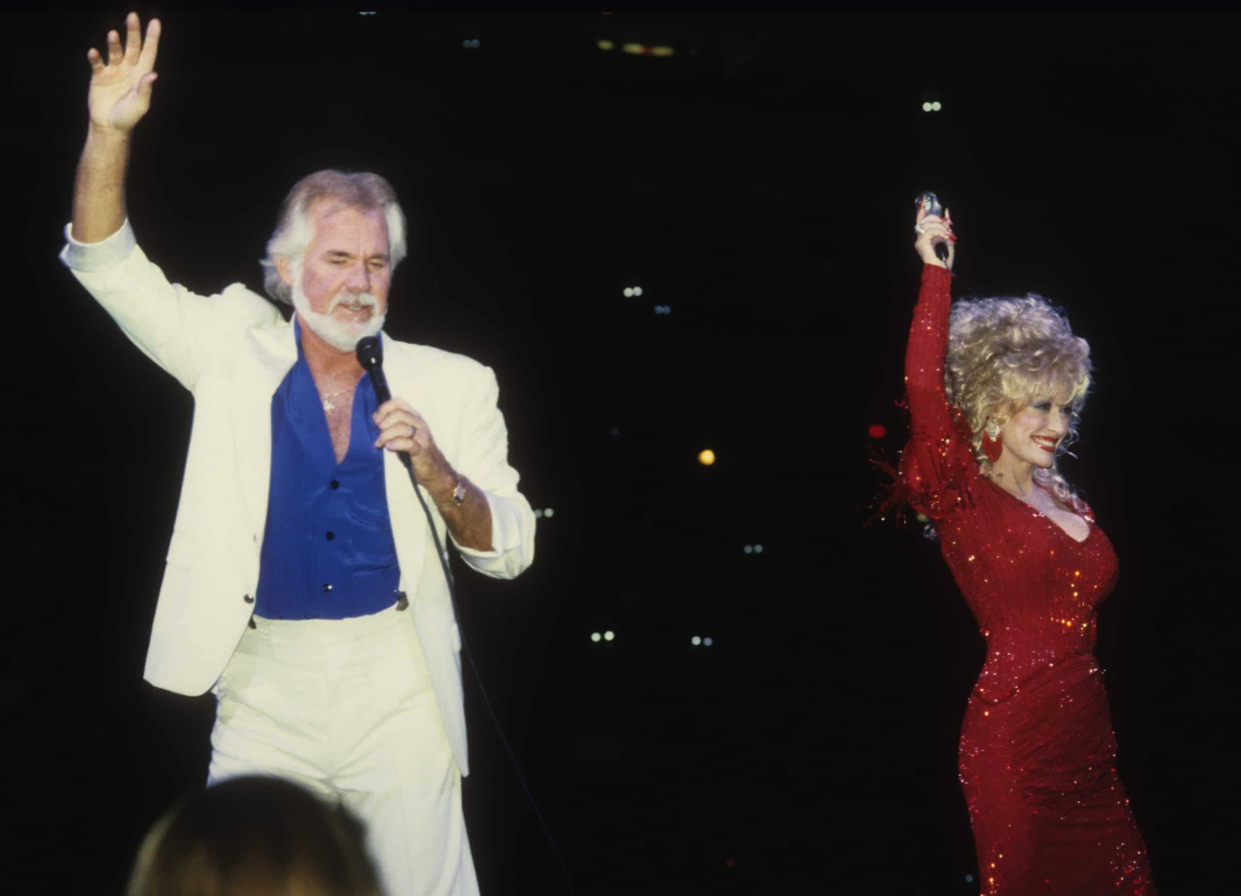 kenny rogers performing with dolly parton