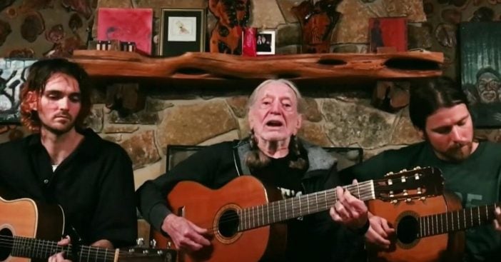 Willie Nelson and his sons perform Hello Walls