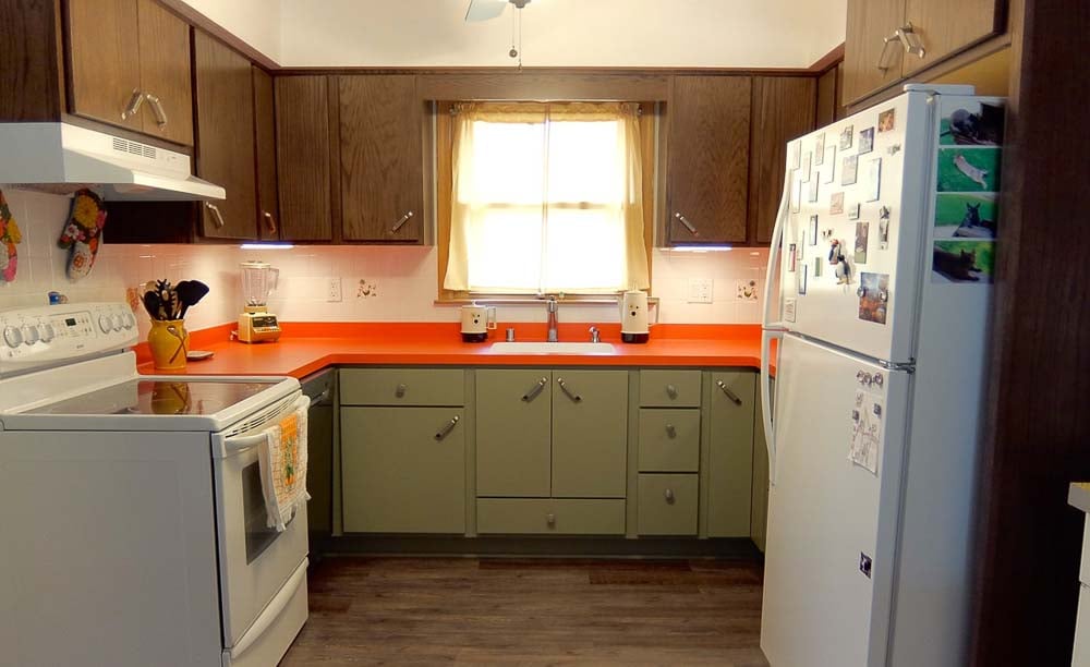 kitchen renovation inspired by the brady bunch