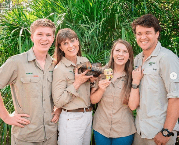 bindi irwin matchmaker for mom terri irwin