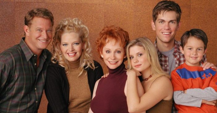 Reba McEntire says the cast of Reba is up for a reunion