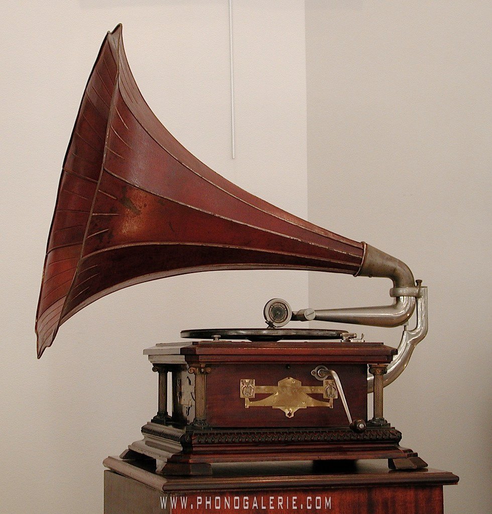 old vintage gramophone 