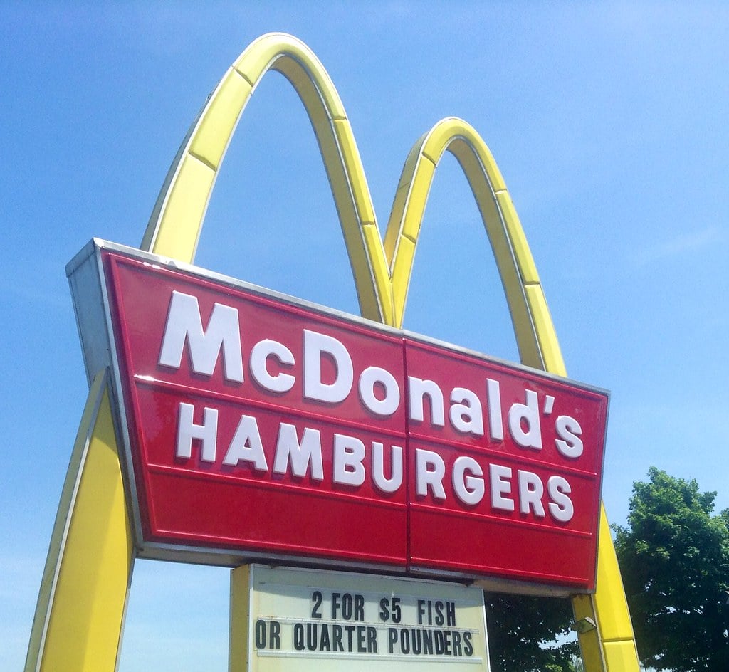 mcdonalds arch sign