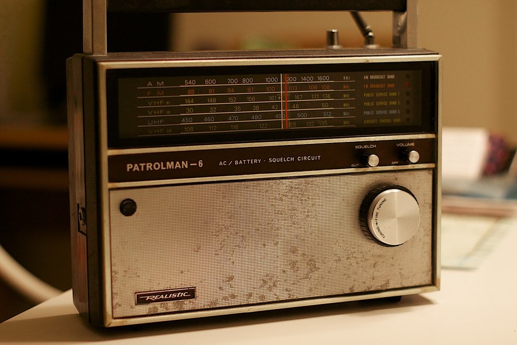 vintage radio with tuner 