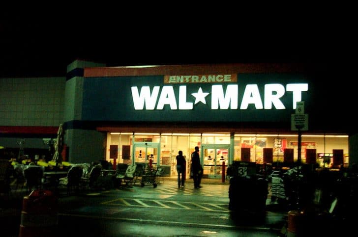 Walmart Now Joins Other Chains With Later Closing Times