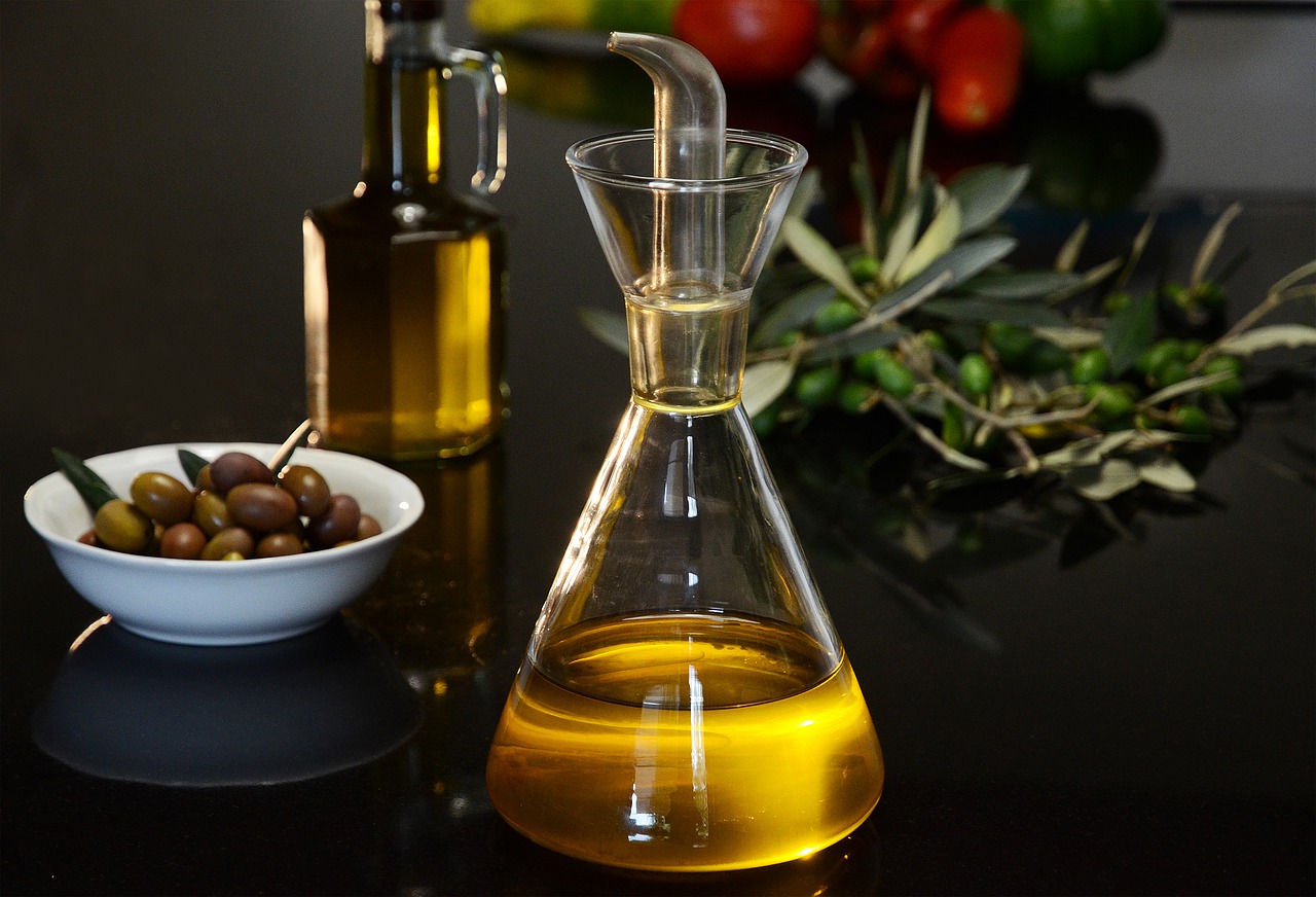 fhash point canola oil vs olive oil
