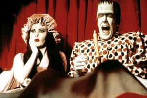 THE MUNSTERS, Yvonne De Carlo, Fred Gwynne 