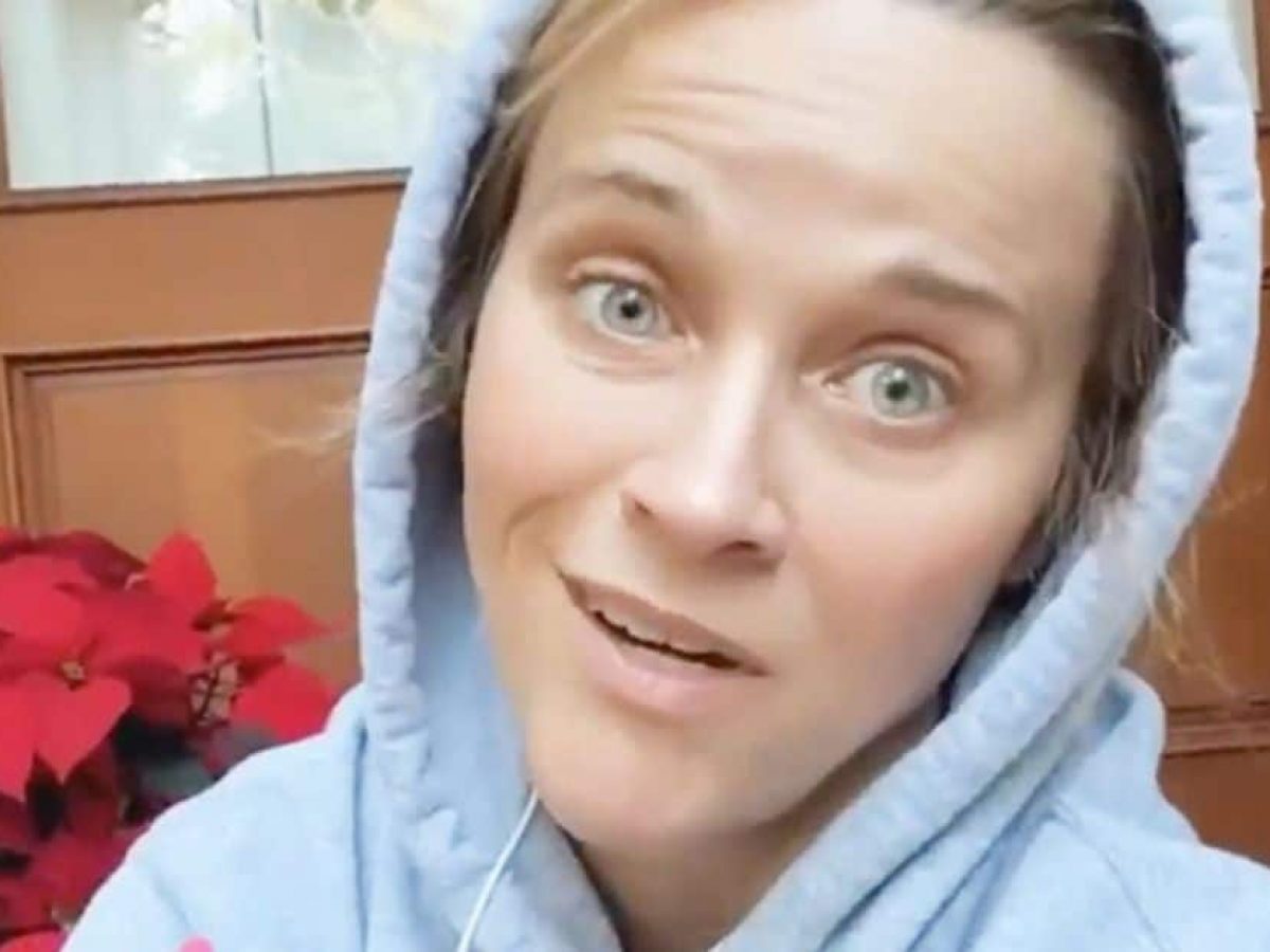 reese witherspoon skincare routine