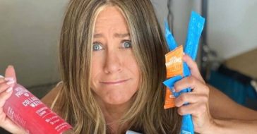 Jennifer Aniston recommends everyone to start taking collagen