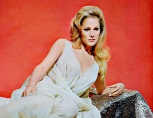 ursula-andress