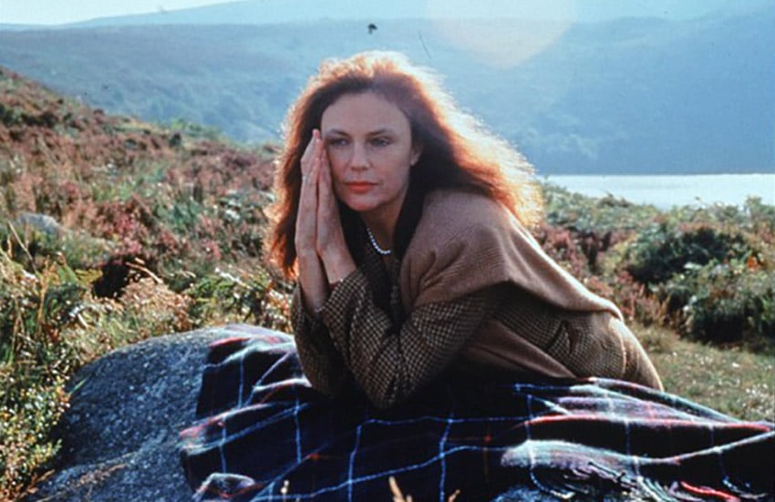 jacqueline-bisset-september