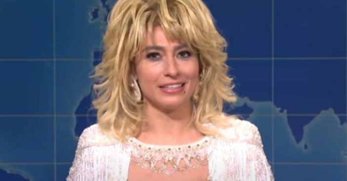 ‘SNL’ Actress Impersonates The Incredible Dolly Parton