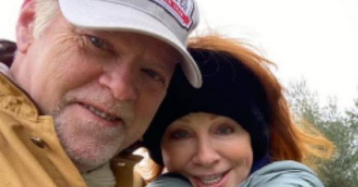 Reba McEntire and boyfriend are spending time on the farm