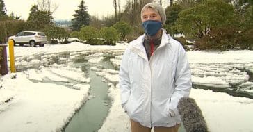 90-year-old woman walks through snow to get COVID-19 vaccine