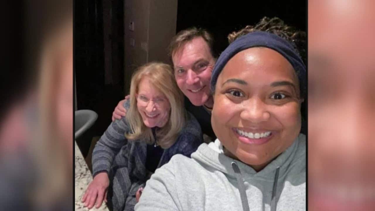 Strangers Take In Delivery Driver After She Was Stranded In Texas Snowstorm