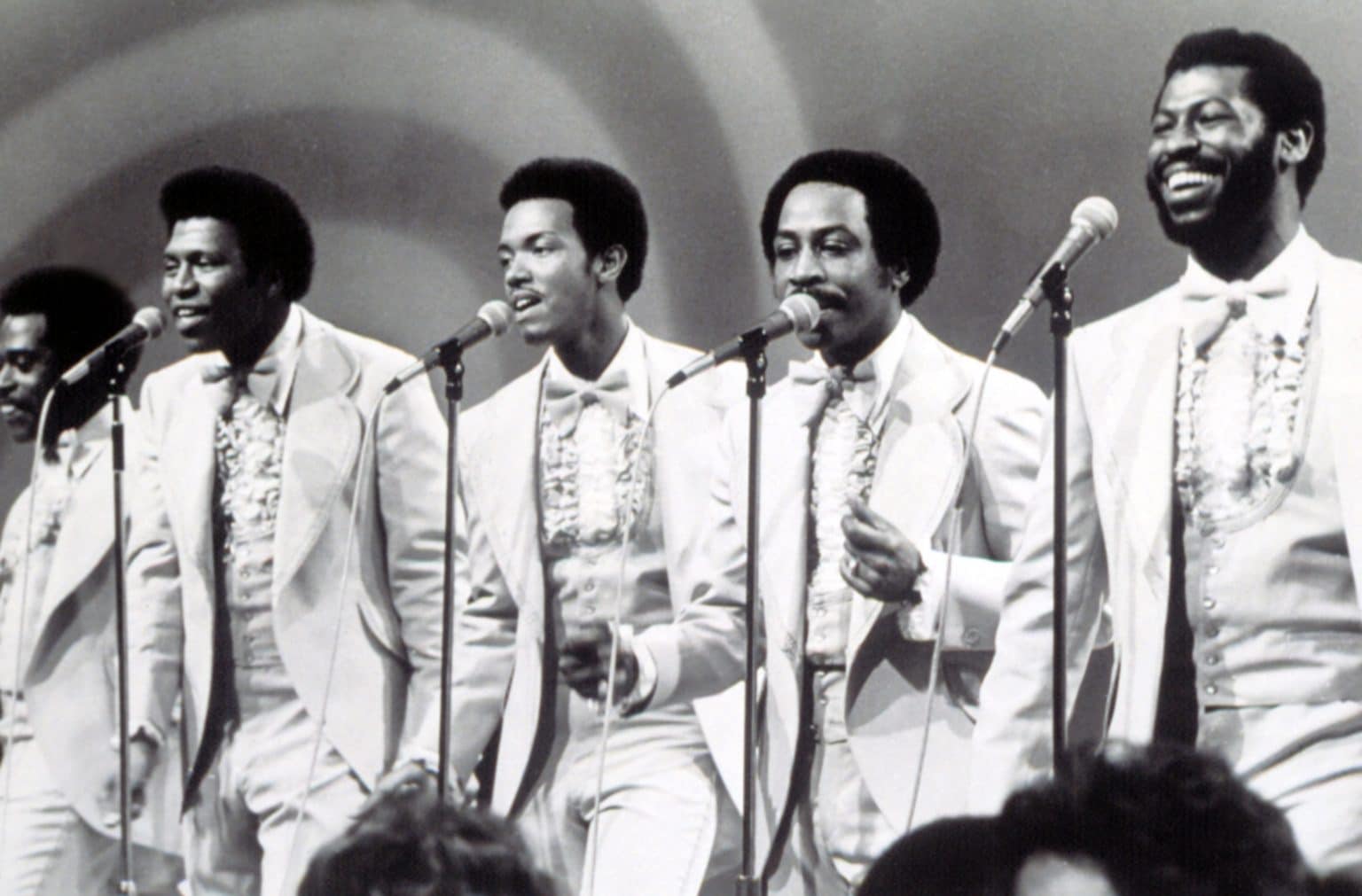 Former lead singer of harold melvin the blue notes gil saunders dies