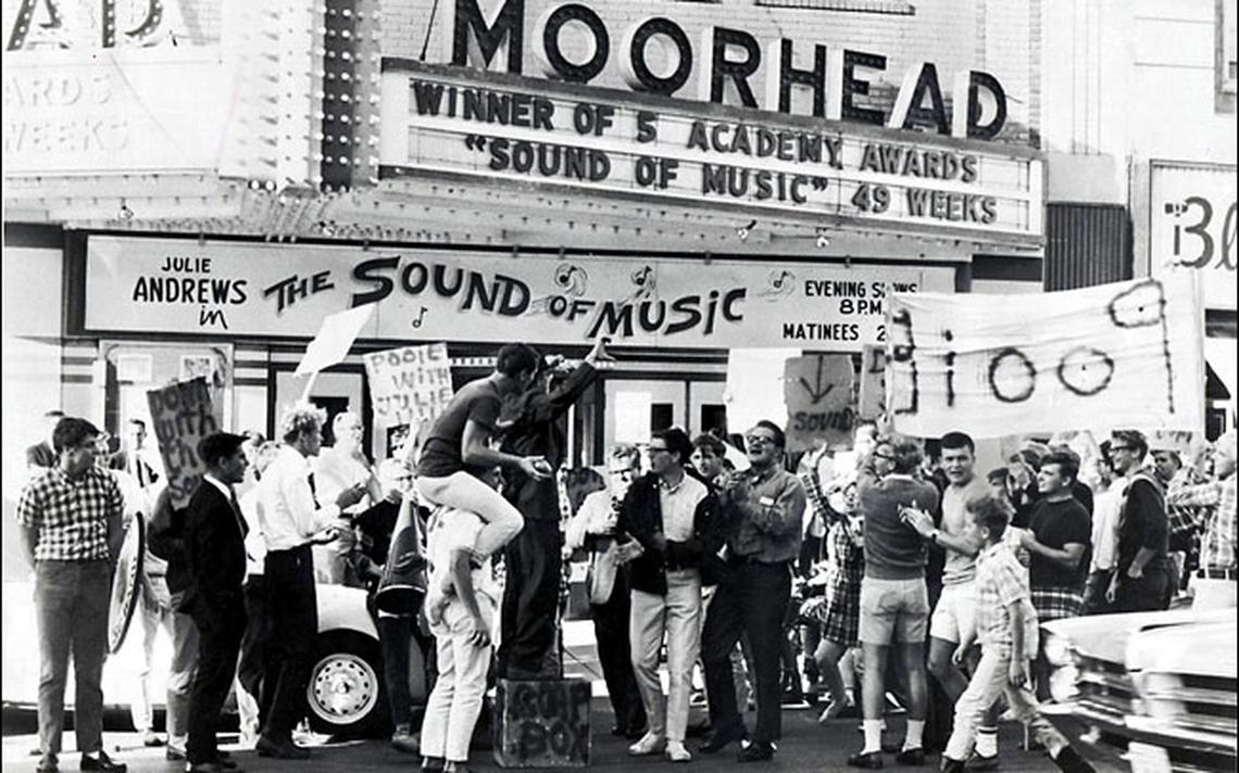 college students protest the sound of music 